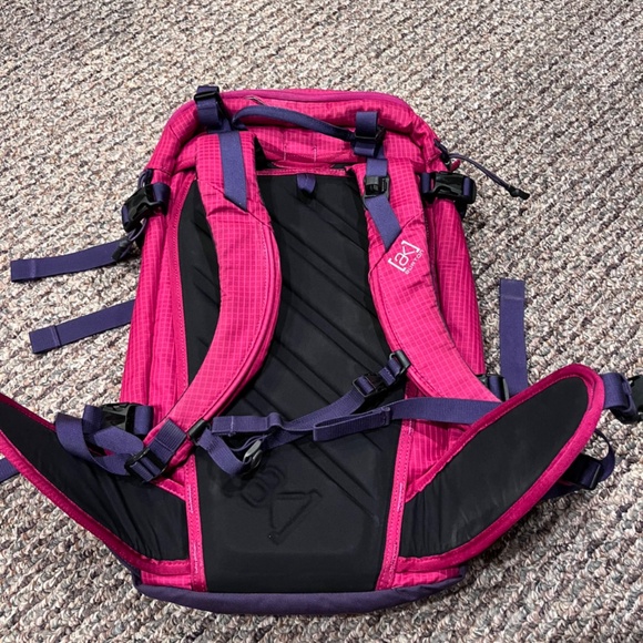 Burton Women's Snowboarding Backpack - Picture 2 of 8